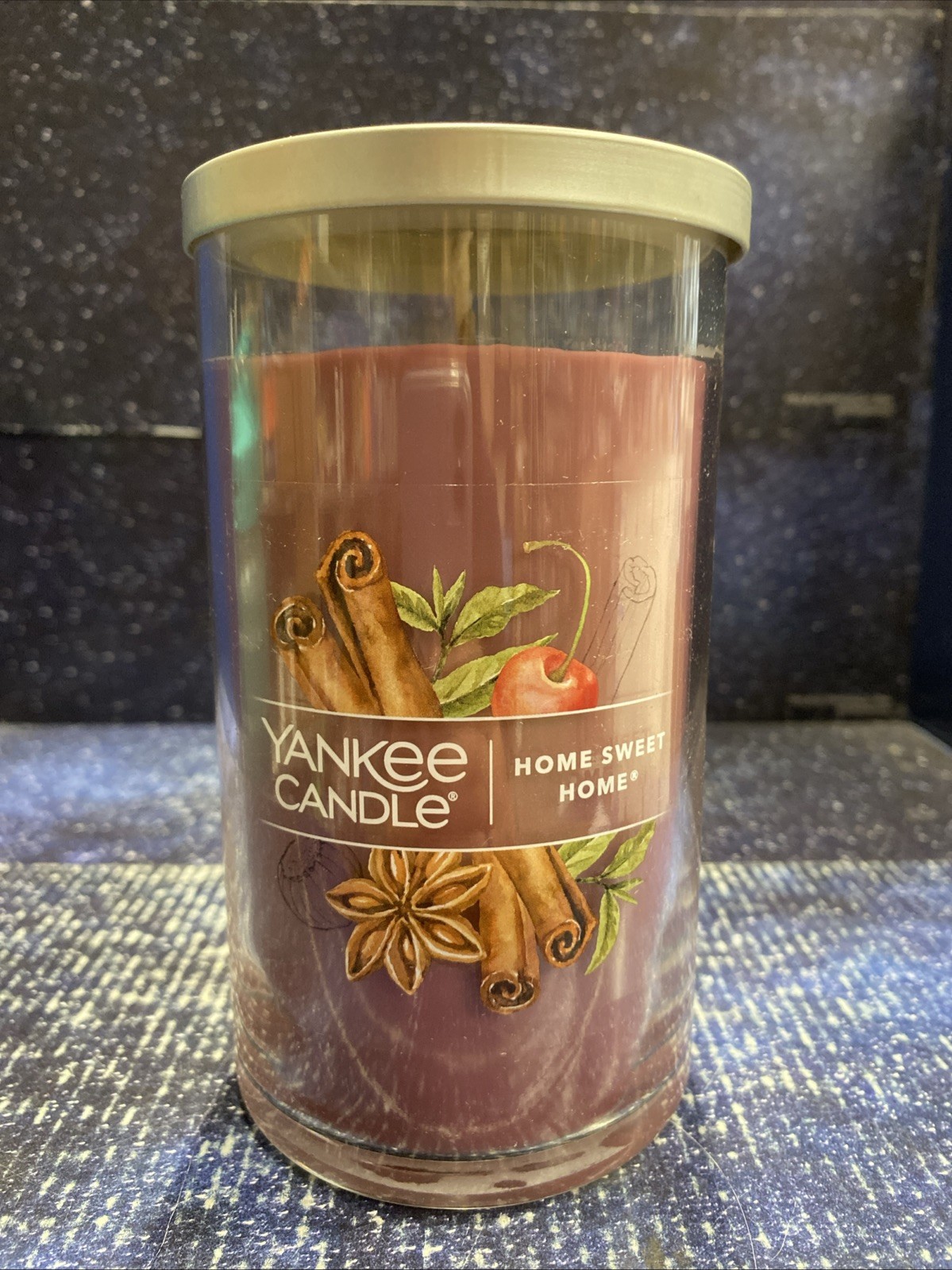 YANKEE CANDLE – Home Sweet Home 14.25 OZ Medium Jar Candle