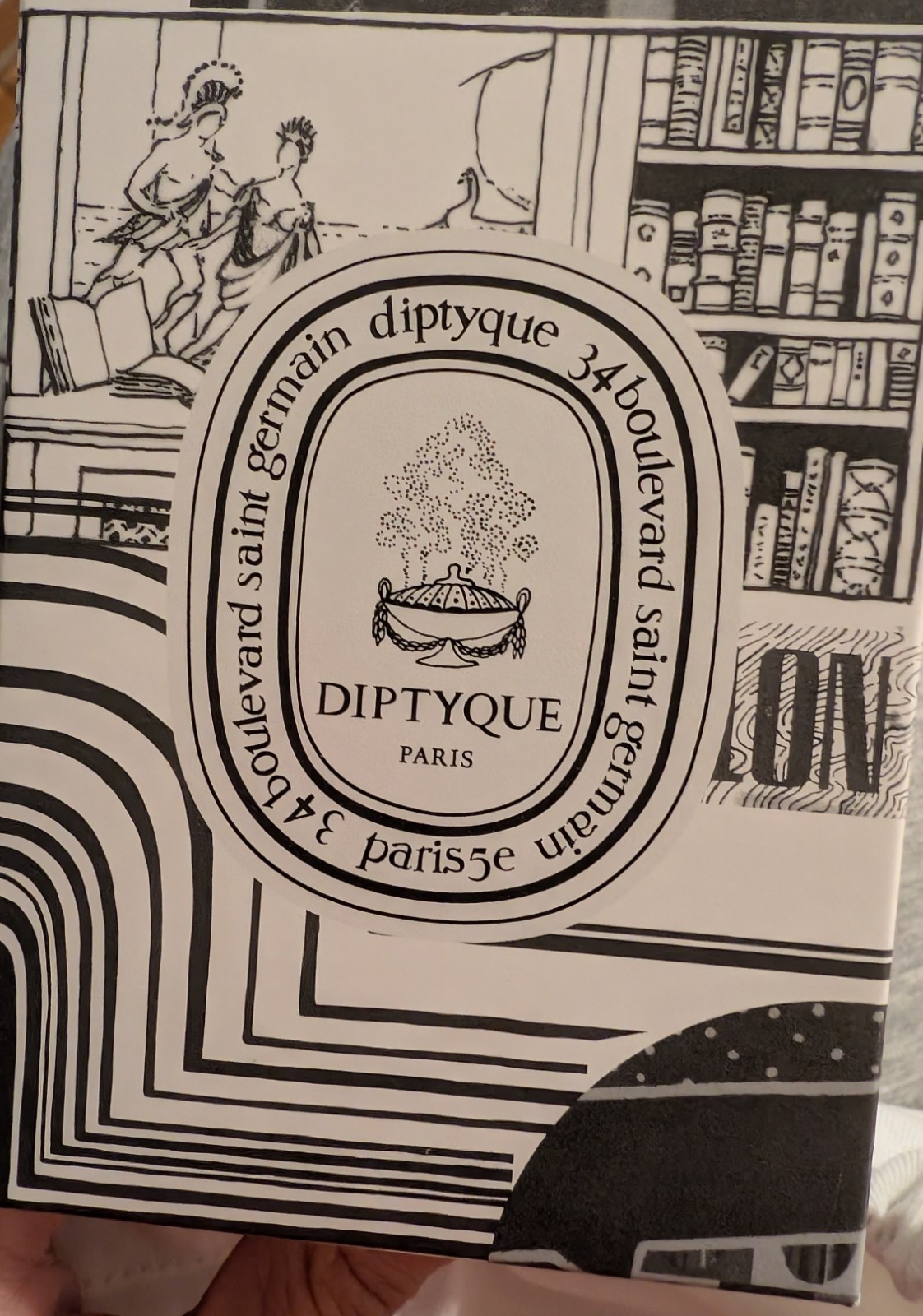 Diptyque Unisex Figuier Scented Candle 2.4 oz w/ FIG ribbed based holder GIFT