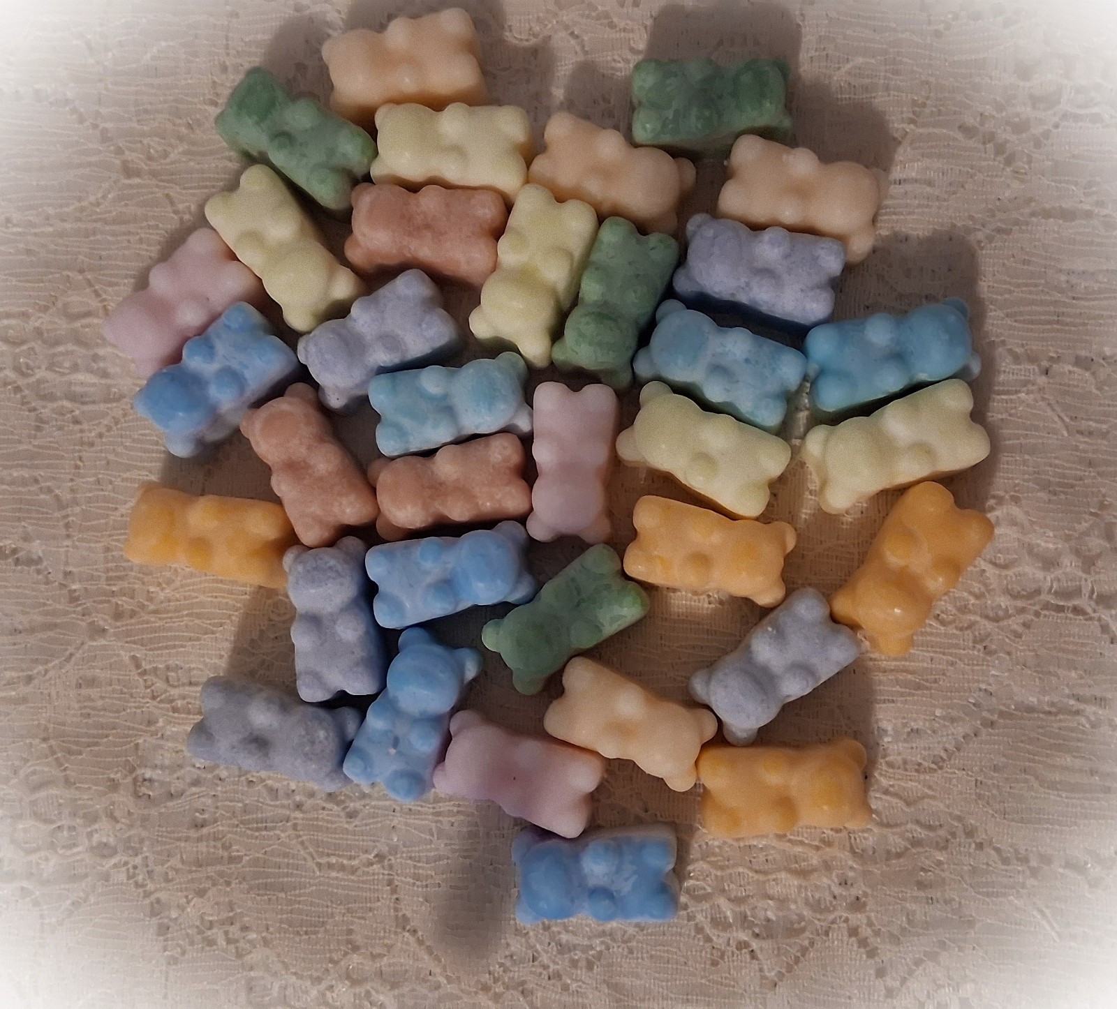 Soy Wax melts~ tarts~Gummy Bear~40 Pc~ CHOICE~ 4 oz~ FREE ship~190+ scents