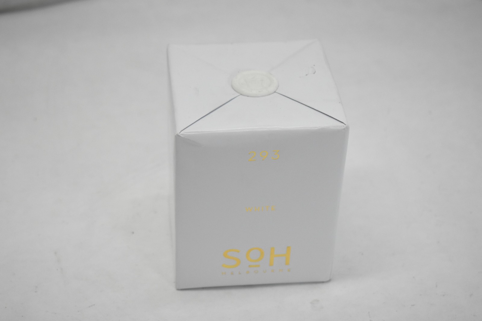 SOH Melbourne 293 White Scented Candle 350g Matte Glass Open Box Home Fragrance