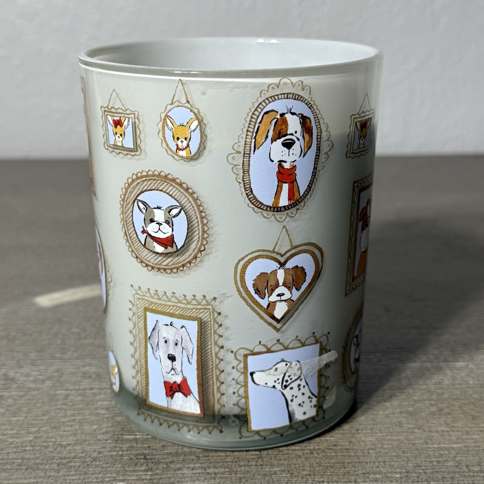 The Humane Society 16oz Candle Crisp Apple Framed Dog Art Unburned