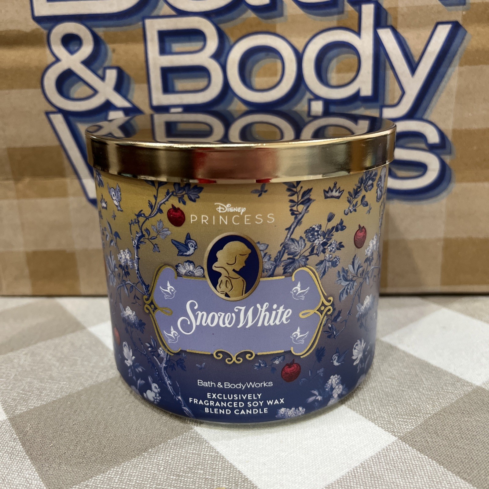 Bath & Body Works DISNEY PRINCESS🏰🍎 SNOW WHITE 3 Wick SCENTED Candle 25-45 Hrs
