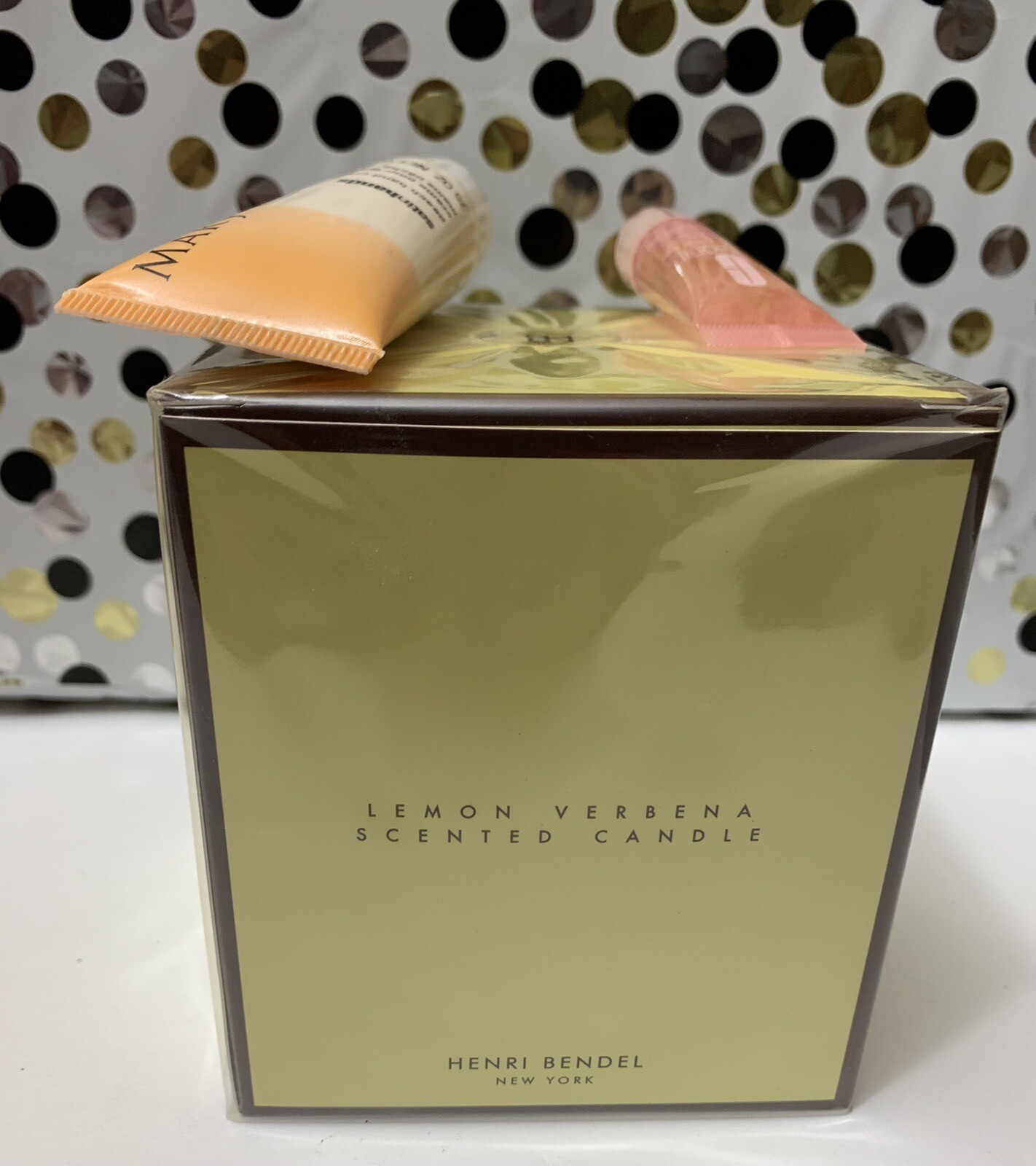 Henri Bendel ❤️ Lemon 🍋 Verbena Scented Candle 9.4 oz &Free Mary Kay & Clinique