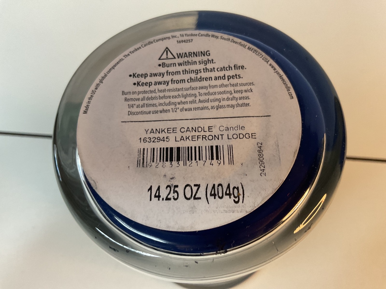 Yankee Candle Lakefront Lodge 14.25 Oz Jar Candle new