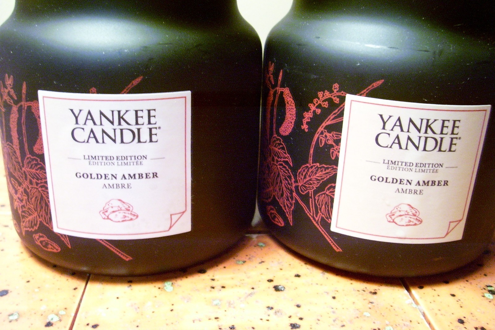 yankee candle 2-14.5oz JARS GOLDEN AMBER-BLACK JARS-RED ETCHING-REMOVABLE LABEL