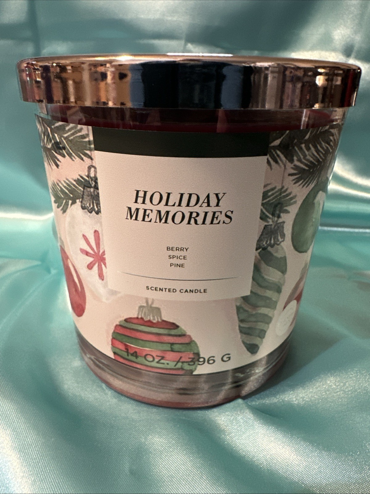 HOLIDAY MEMORIES 3 Wick Scented Candle By Sonoma 14oz. Berry, Spice & Pine