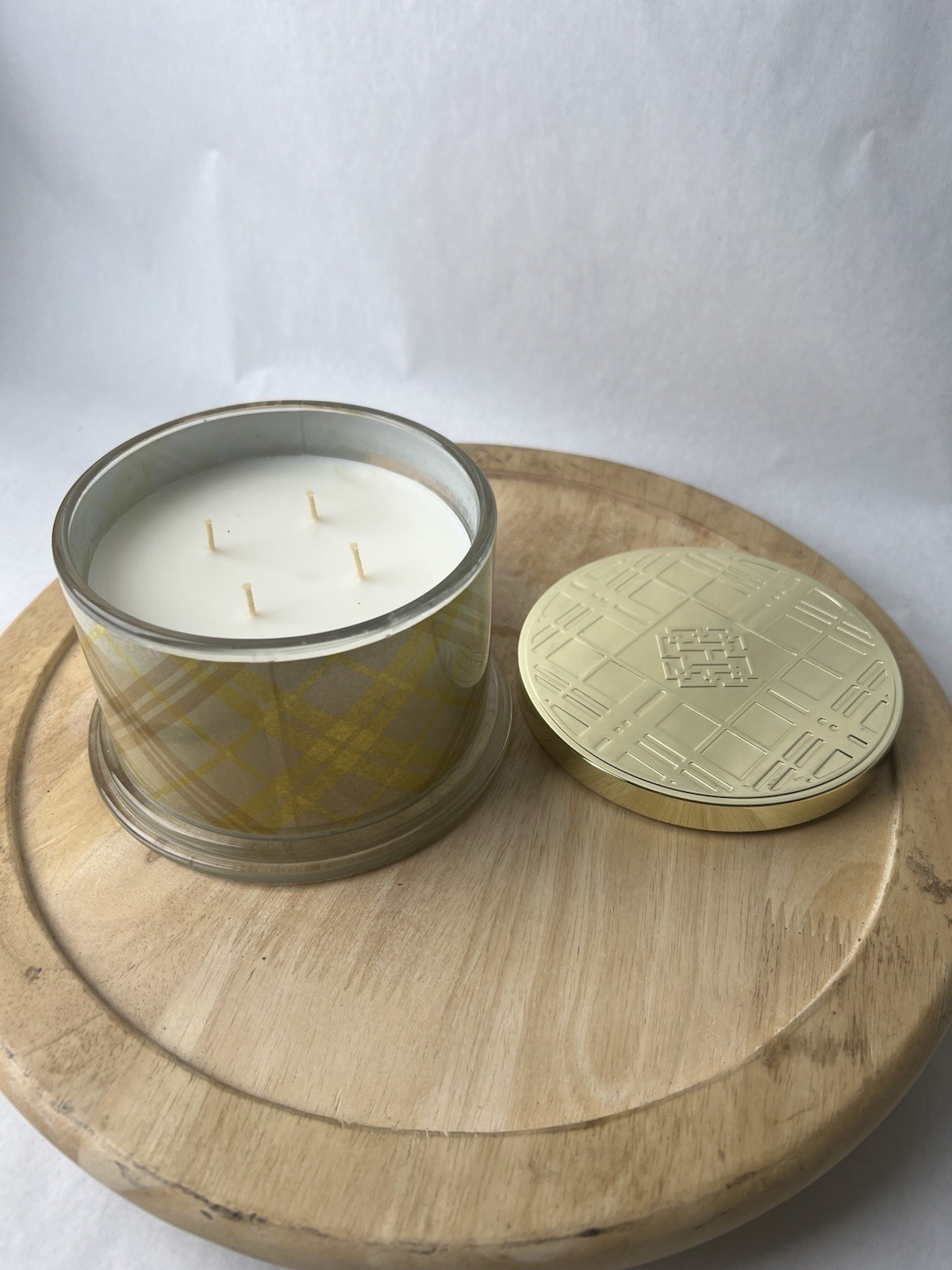 NEW HomeWorx by Slatkin Vanilla Almond Crème 4-Wick 18 Oz Candle