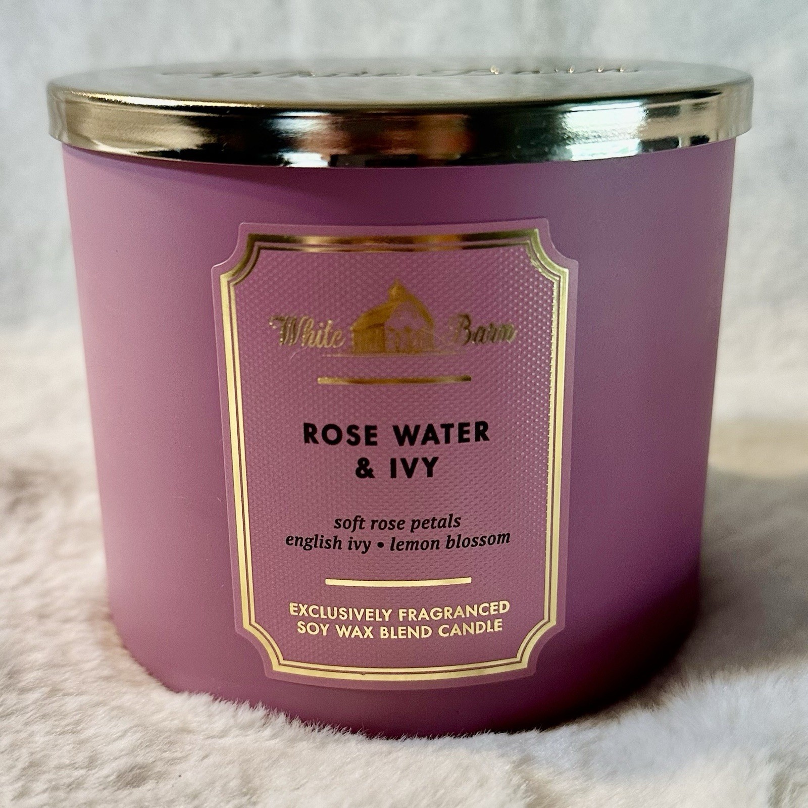 Bath and Body Works / White Barn Rose Water & Ivy 3 Wick Candle~NEW