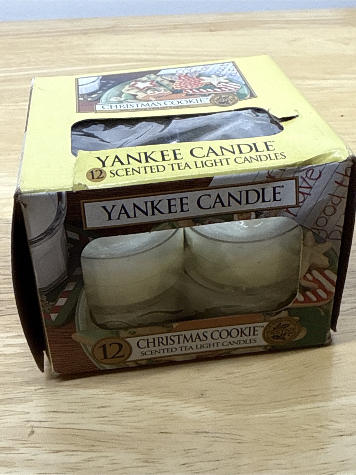RetiredYankee Candle Christmas Cookie Scent Box of 10 Scented Tea Light Candles
