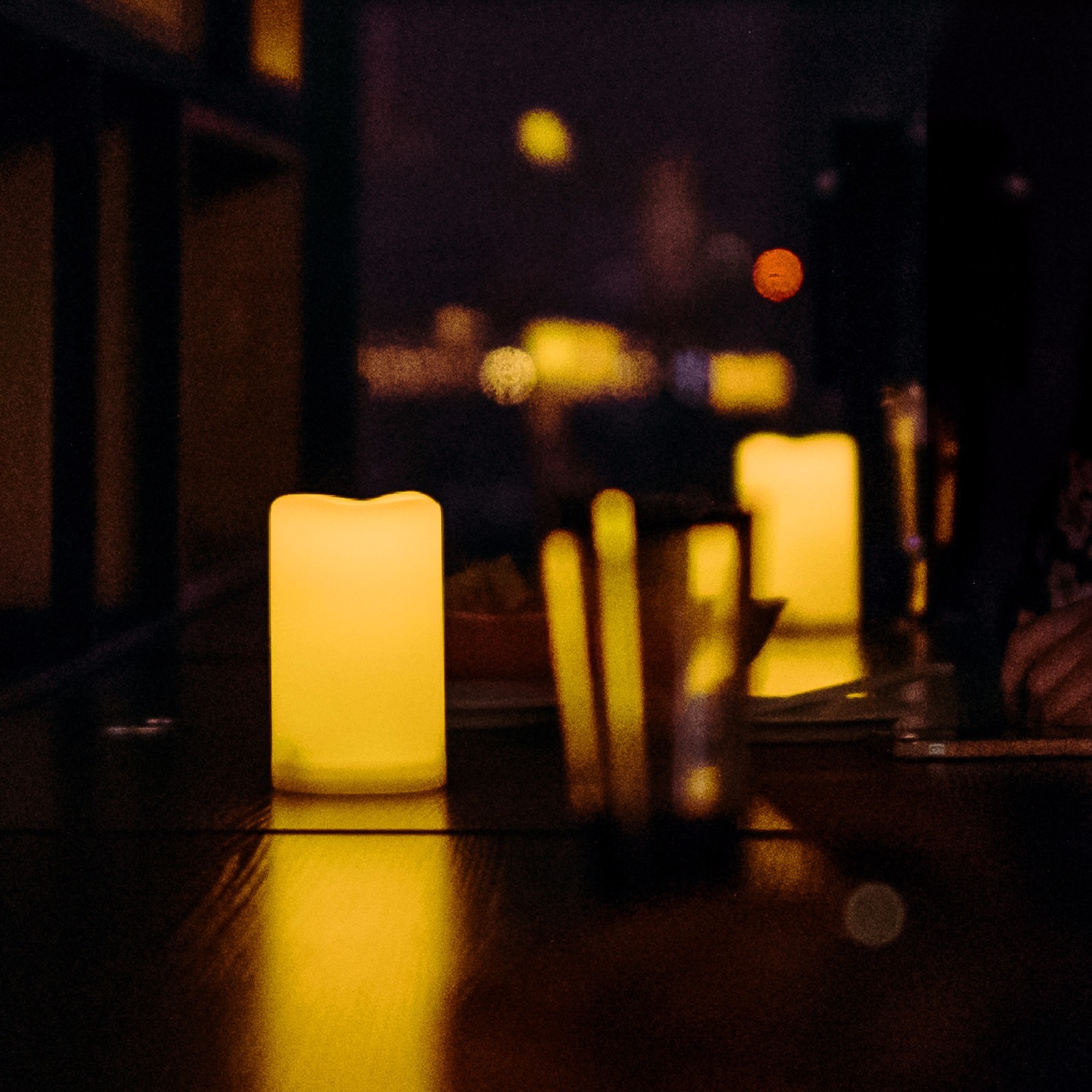 2 PCS Waterproof Outdoor Flameless Battery-operated LED Candles with Timer 3″x5”
