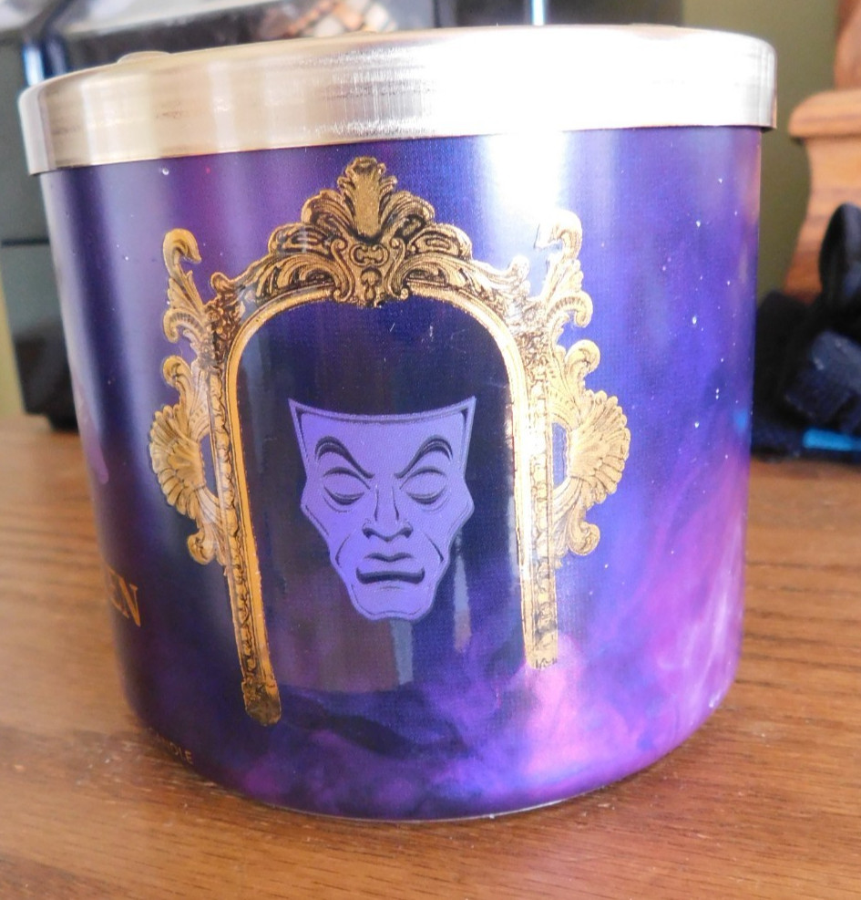 NIB Bath & Body Works DISNEY VILLAINS EVIL QUEEN 3 Wick Candle Holographic Lid