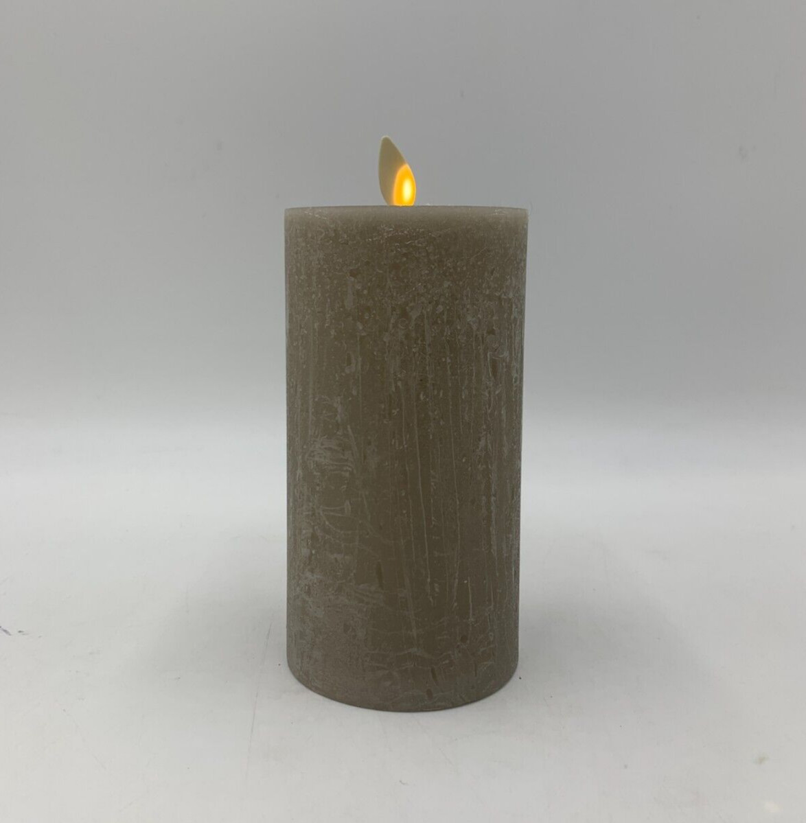 Pottery Barn Premium Flickering Flameless Wax Pillar Candle Dove 3 x 6 in #9085T