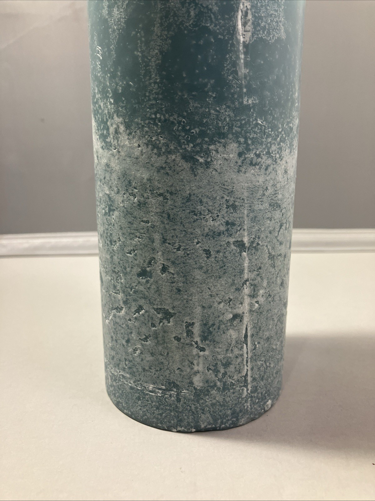 Pier 1 imports Sea Air Collection 3″x6” Scented Pillar Wick Candle Aqua Used