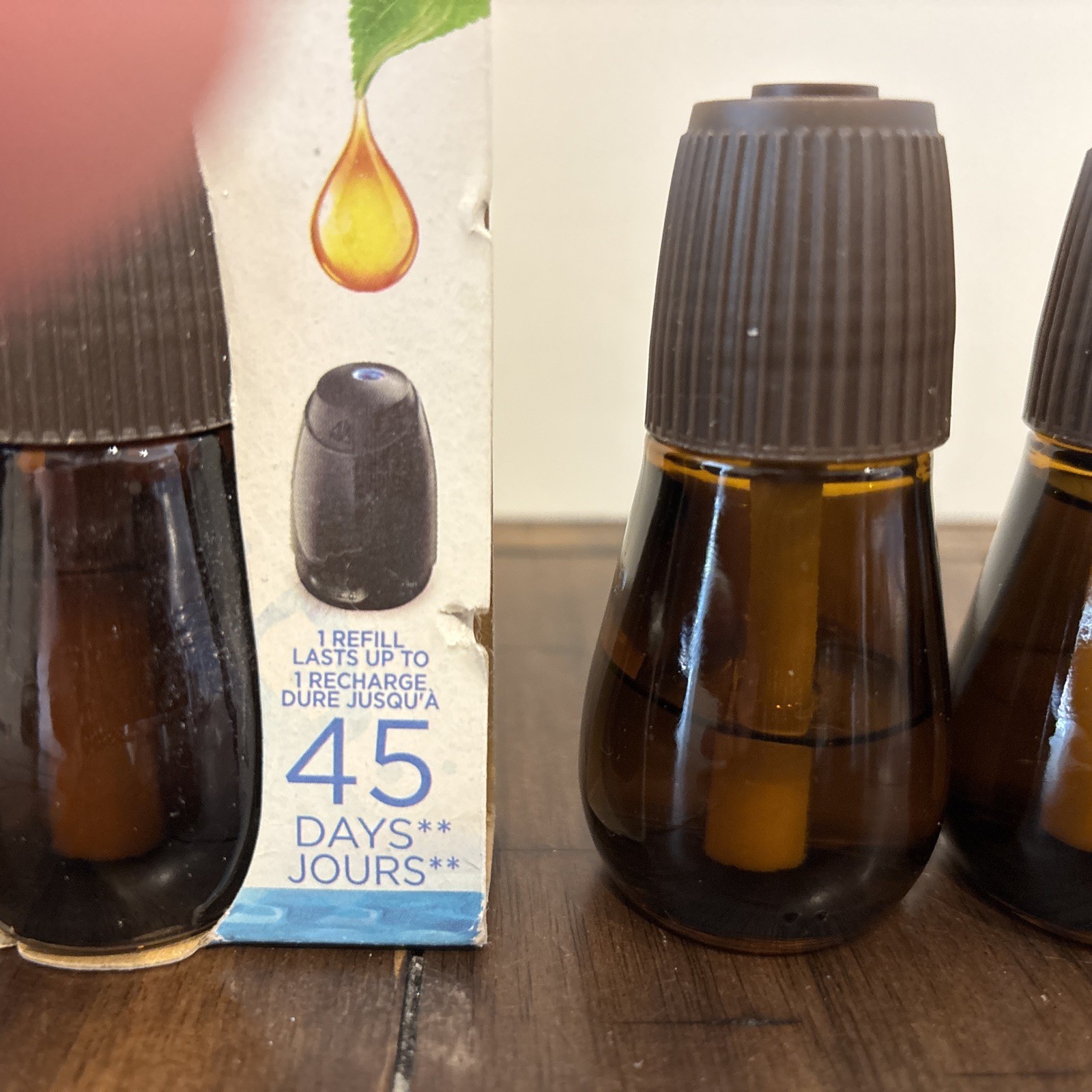 Air Wick Fragrance Essential Oil Mist Unit Fresh Waters 4 Full Refills & Partial