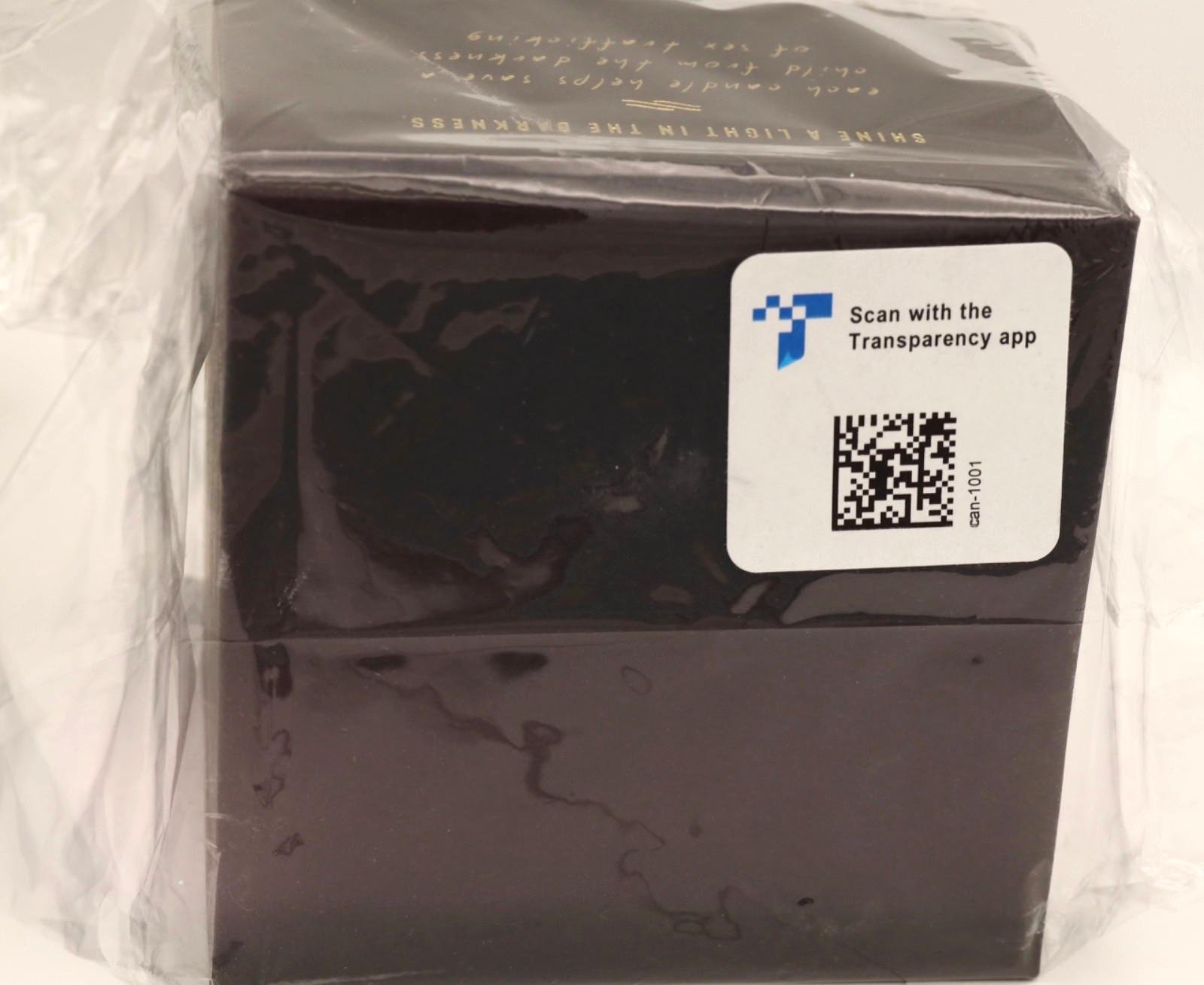 Benevolence Los Angeles Rose & Sandalwood Soy Candle 220g NIB Matte Black