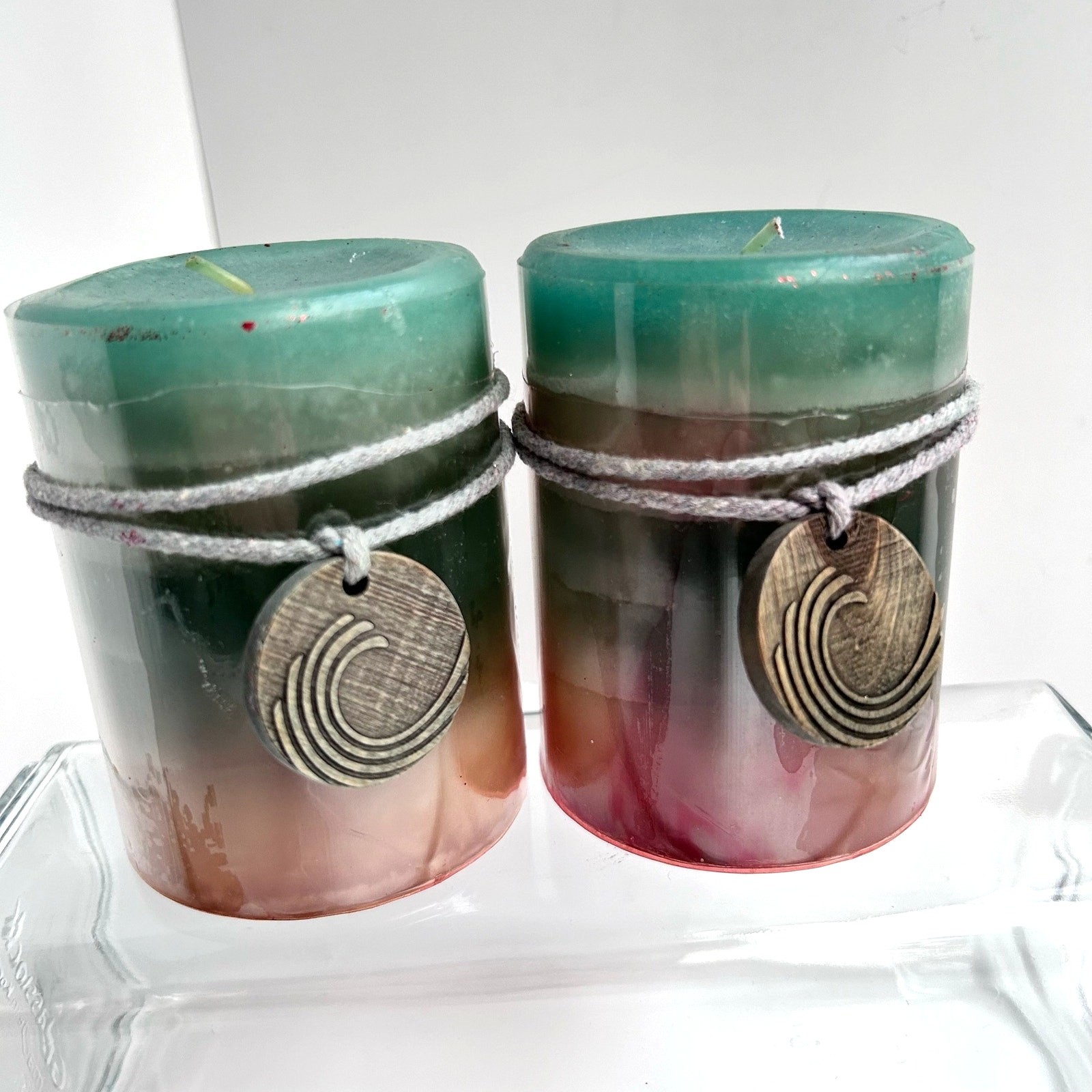 Pier 1 Sea Air Pillar Candles 4×3 Ombre Pair w Wave Charm Discontinued
