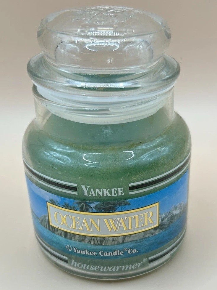 Small Yankee Candle Ocean Water Housewarmer 3.7 oz Black Band Discontinued NEW