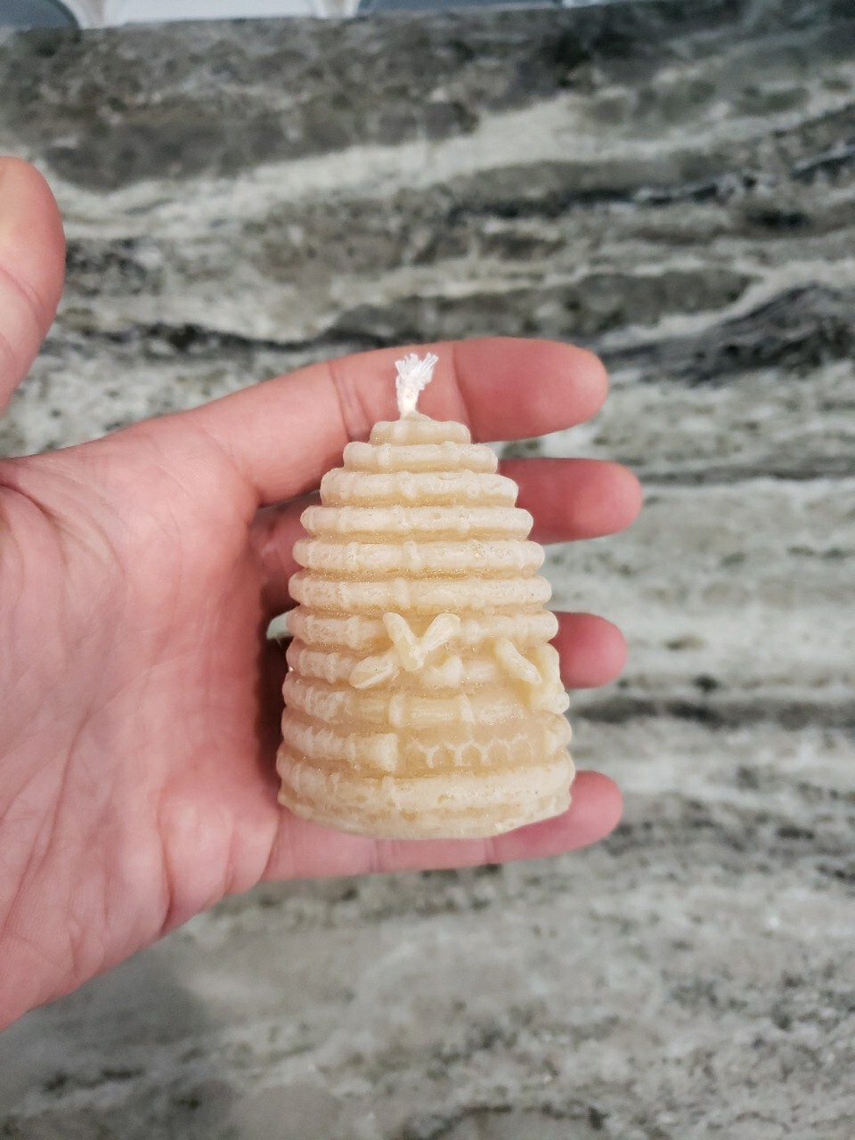 Lot 4 Pure Canadian Canada Beeswax Candles 3″ Bee Hive Skep Shape Cotton Colony